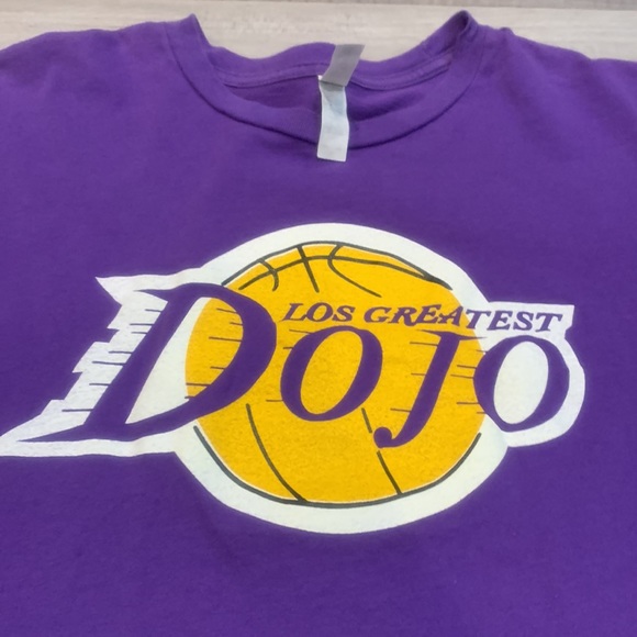 Los Greatest DOJO Los Angeles Lakers Kobe LA size large tee shirt rare The 1 - Picture 2 of 4